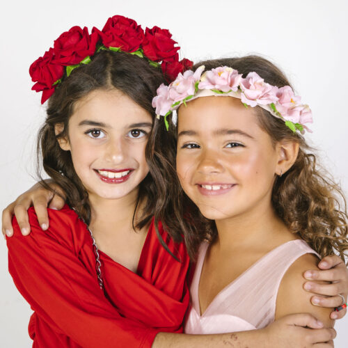 Kinderfeestjes in fotostudio Himawari. Model voor 1 dag of een prinsessenfeest. Heel veel jurken, hoeden, kettingen, etc aanwezig. En natturlijk ook make-up. Het feeestje is uit te breiden met een professionele visagiste en een high tea.